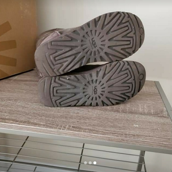 Boots - Picture 2 of 3